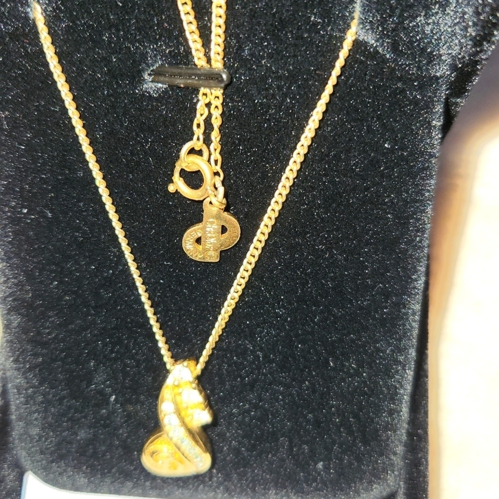 Christian Dior Elegant Gold Necklace with Pendant (Made In Germany) - Picture 3 of 3